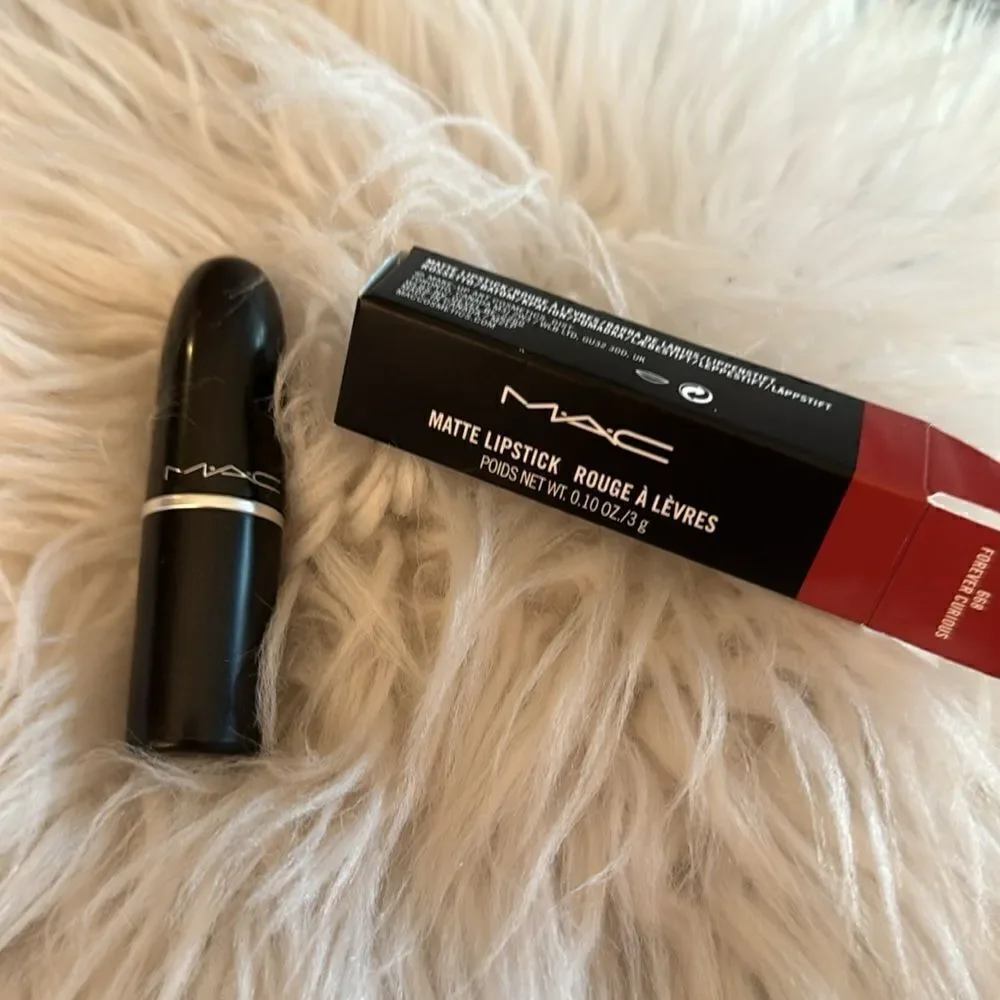 Mac matte lipstick